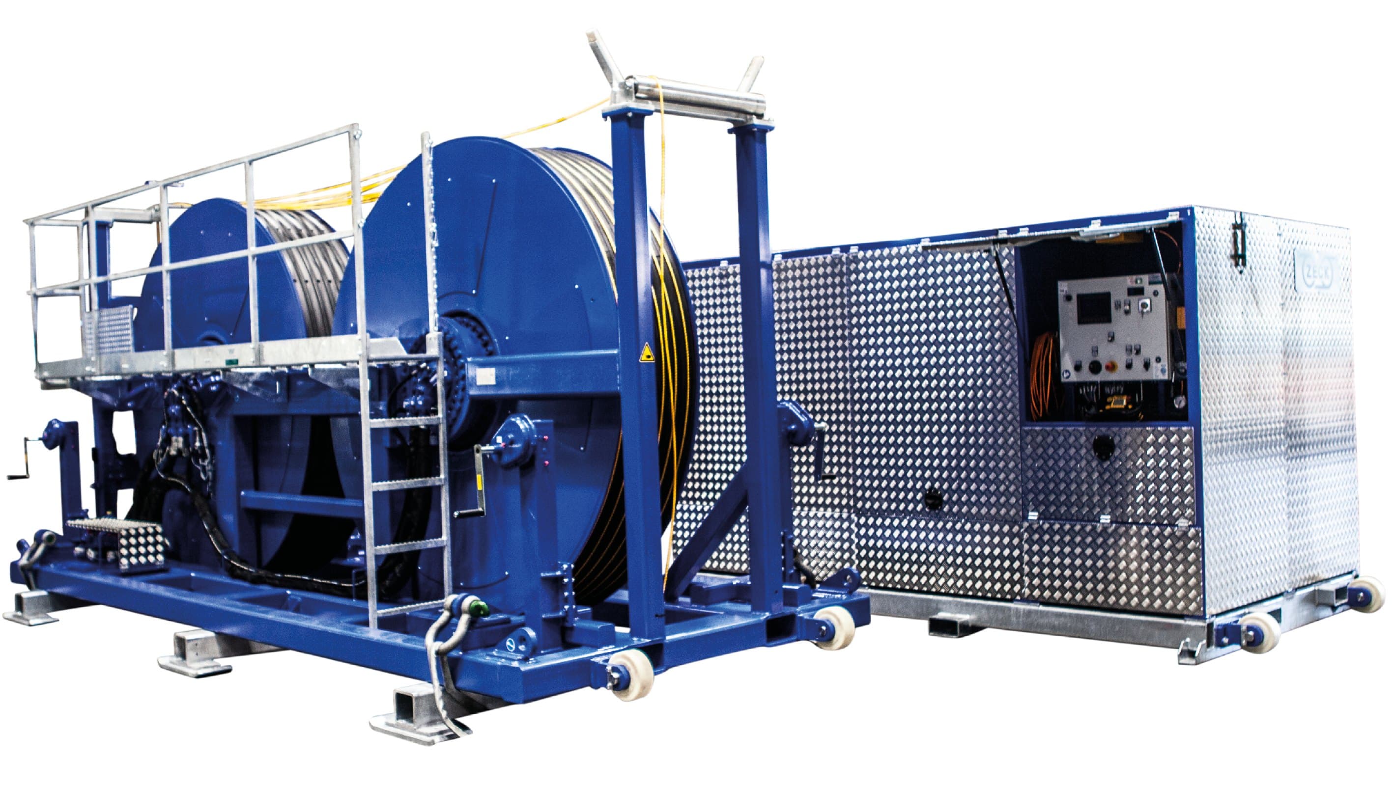 ZECK puller-tensioner for ropeway construction with two rope drums and a power unit